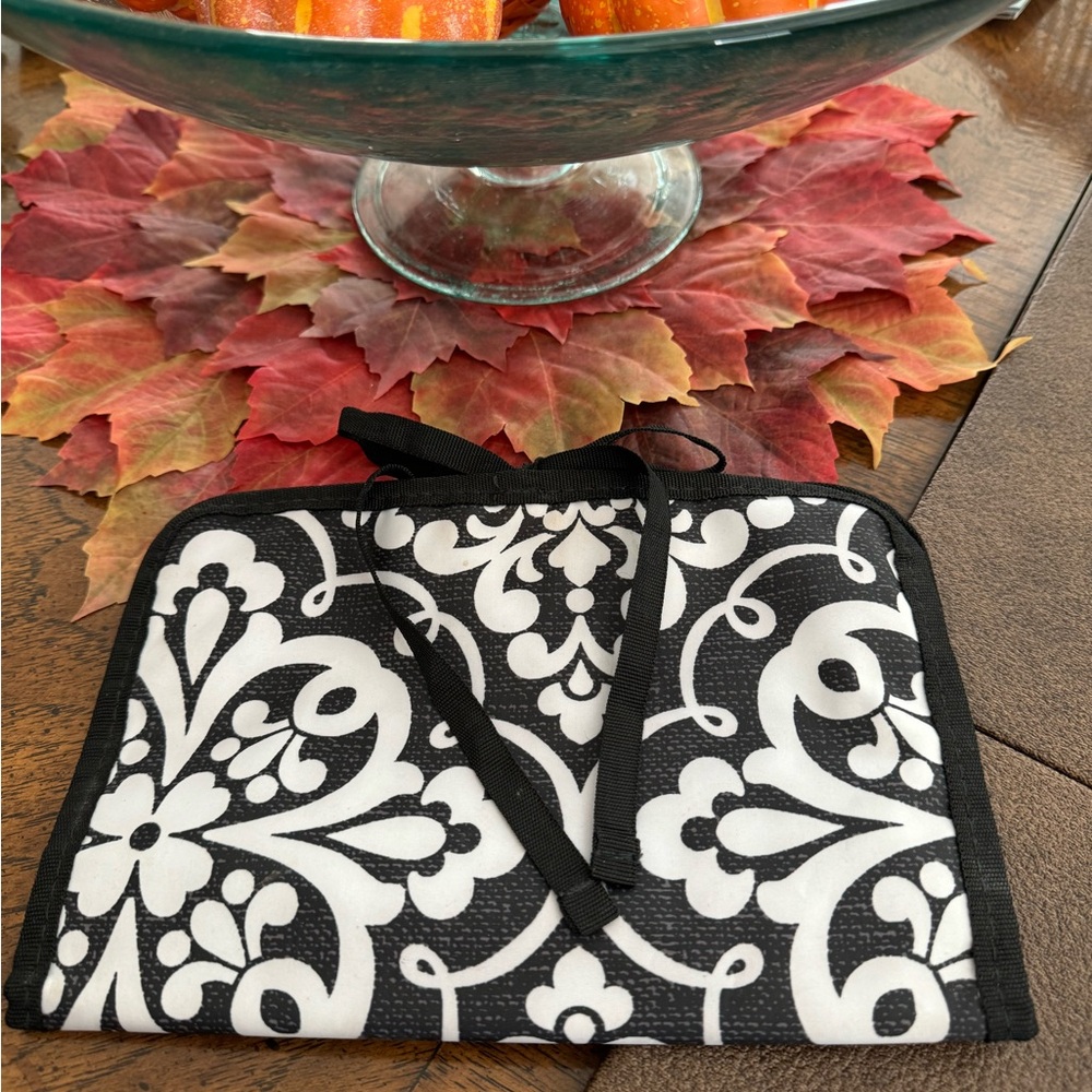 Thirty One Flat Jewelry Pouch.
